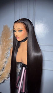 HD 13×4 Lace Frontal Wig – Bone Straight